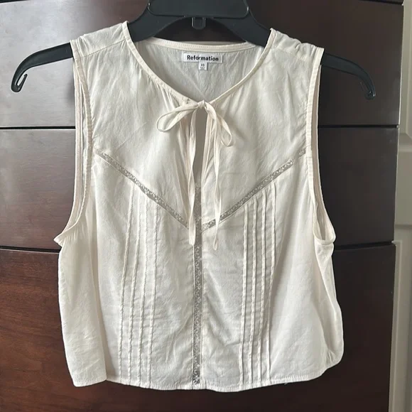 Reformation Cream Crop Top with Brown Accents - Picture 2 of 7